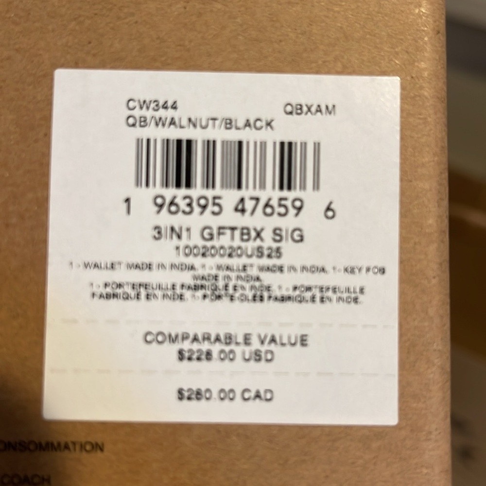COACH Wallet Gift Set. BROWN NWT. Gift with Box,, & Seal. - Picture 10 of 10
